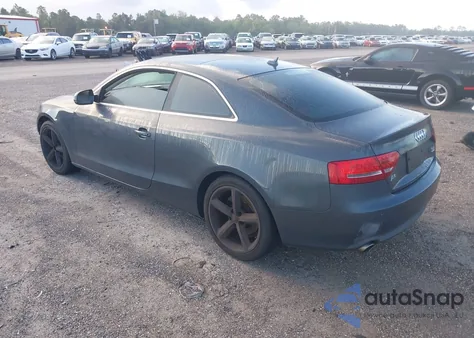 2010 Audi A5 Premium Plus из США, поврежденный, VIN WAUCKAFR4AA064845